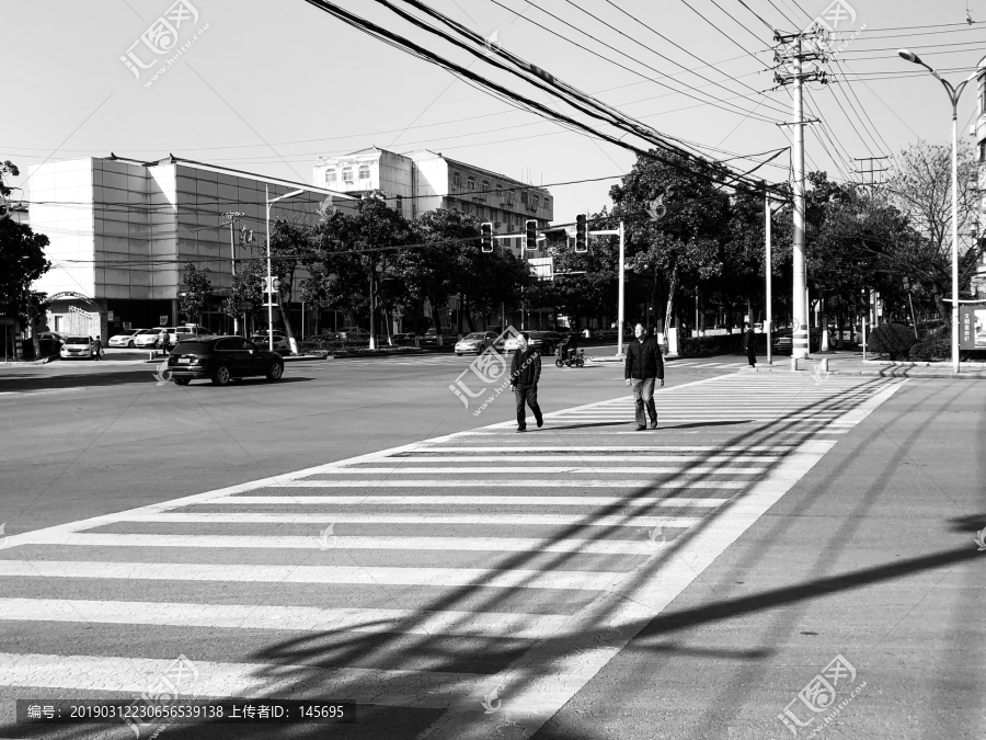 黑白城巿路景