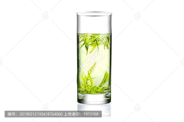 安吉白茶綠茶沖泡白底圖