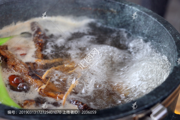 石锅牦牛肉
