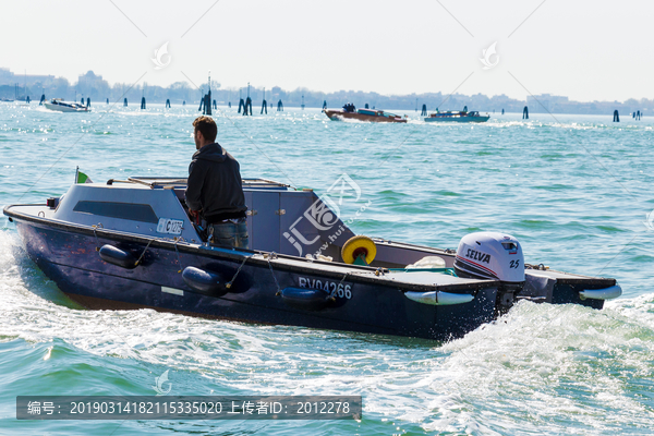 威尼斯海上快艇