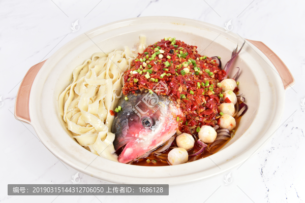 砂锅剁椒鱼头
