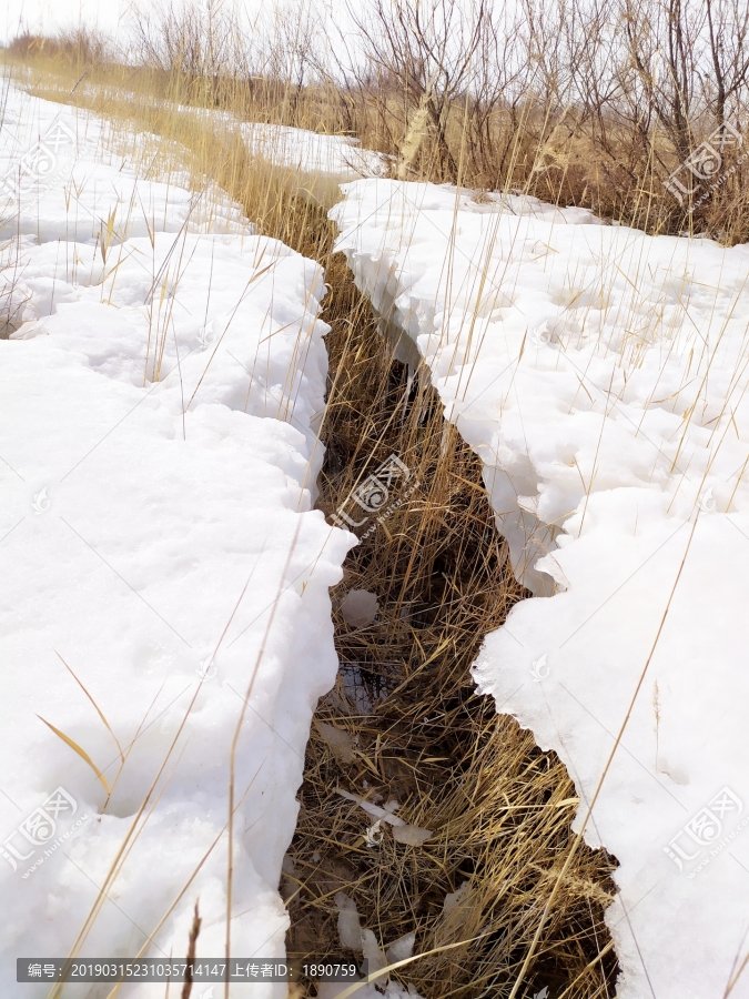 冰雪消融