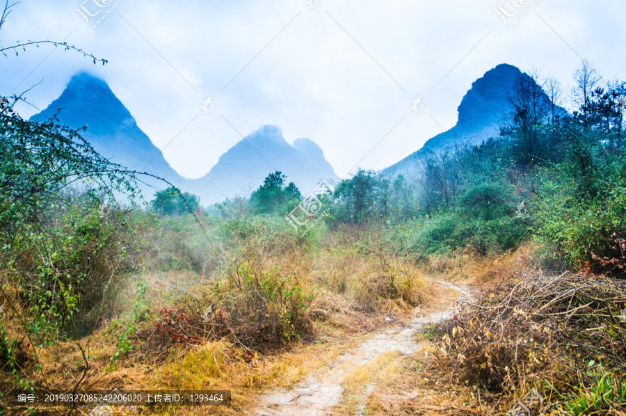 山岭小路