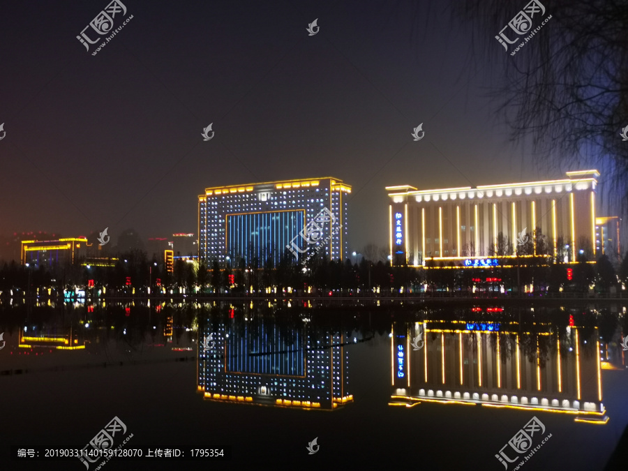 洛阳市政府夜景