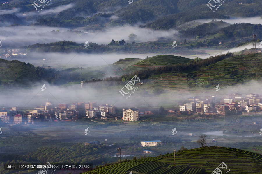 长龙茶山居民区