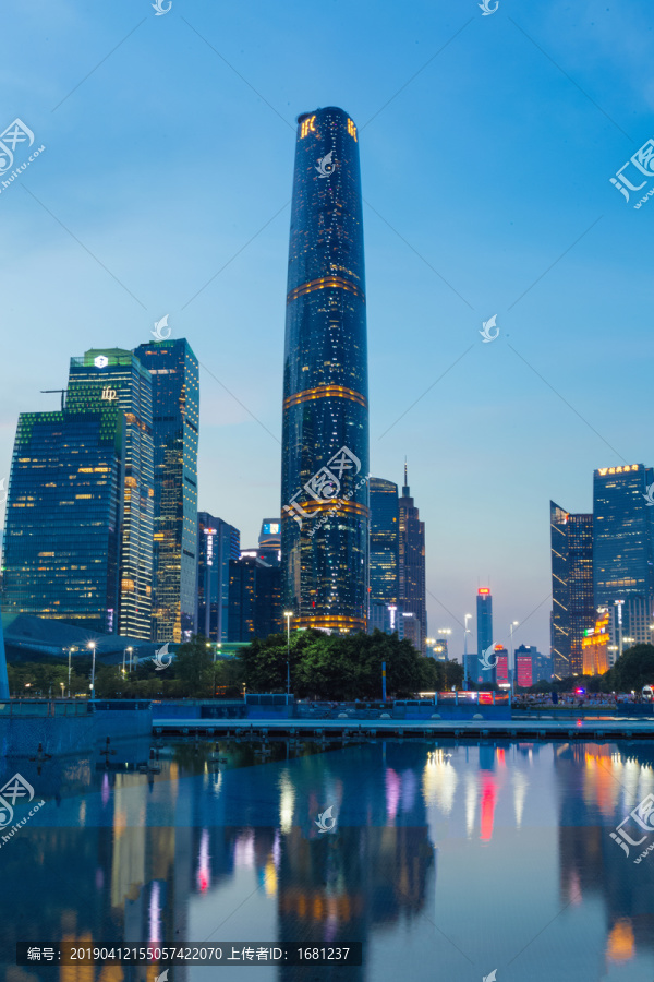 广州CBD中央商务区双子塔夜景