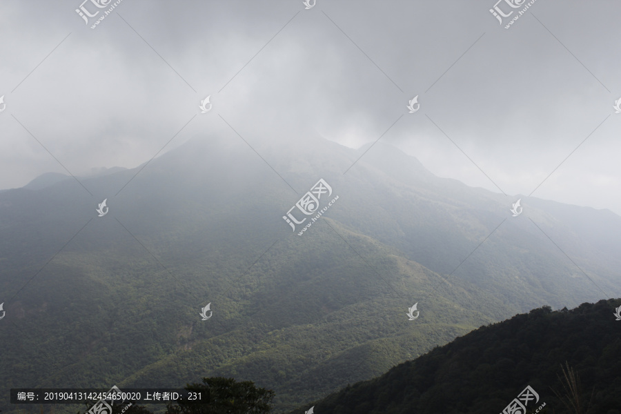 东莞第一峰