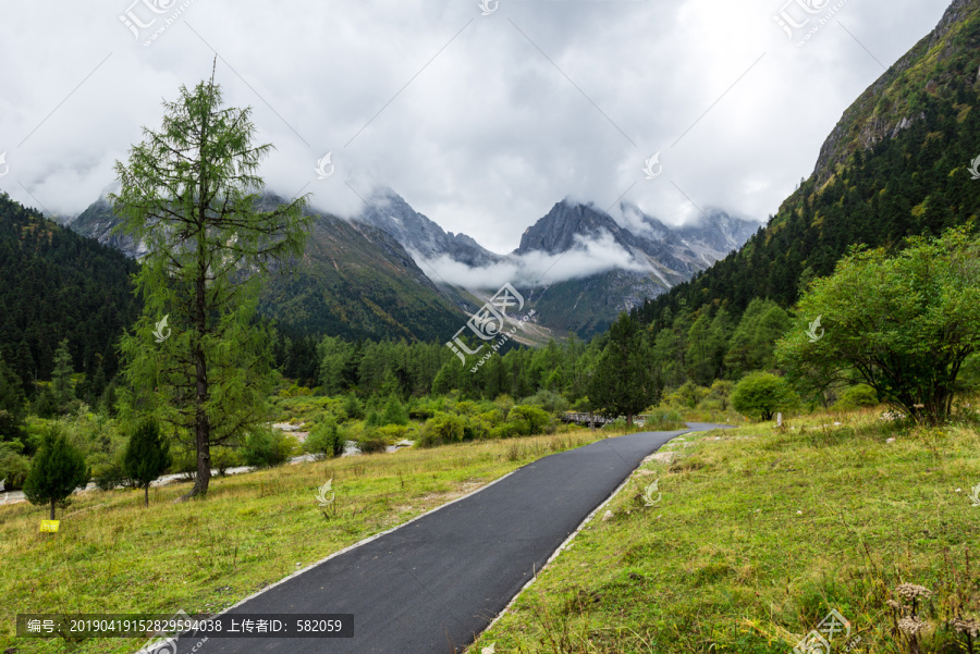 毕棚沟道路