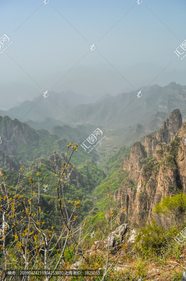 河北保定狼牙山风光