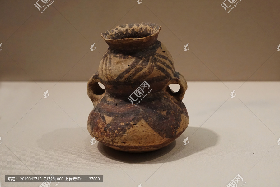 新石器时代葫芦形彩陶罐