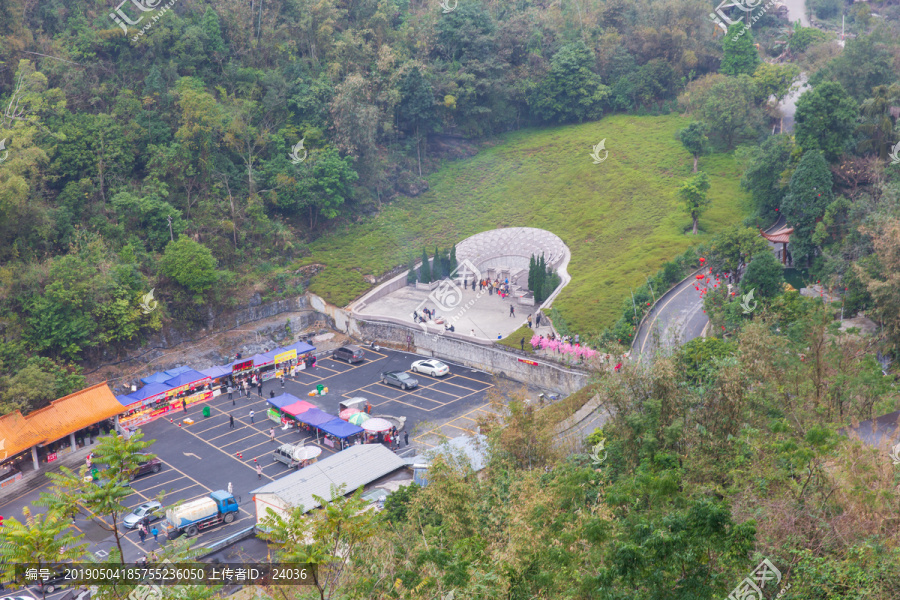 广西马山弄拉金刚山普陀寺停车场