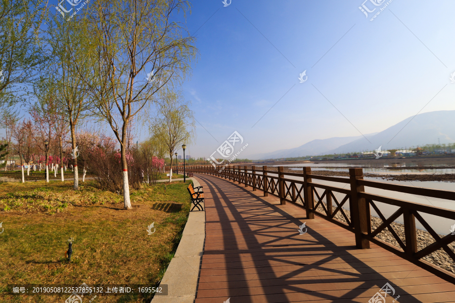 西宁湟水河湿地公园