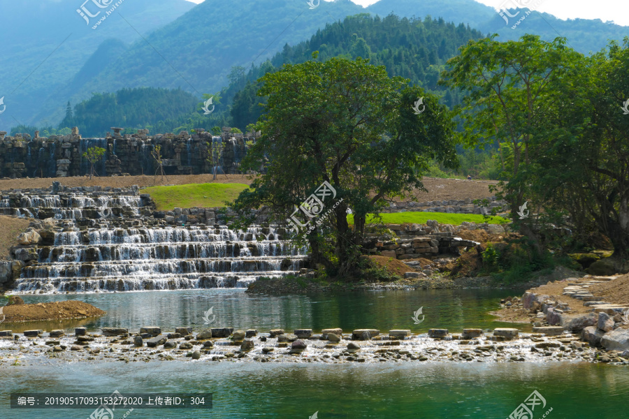 师宗南丹山风光