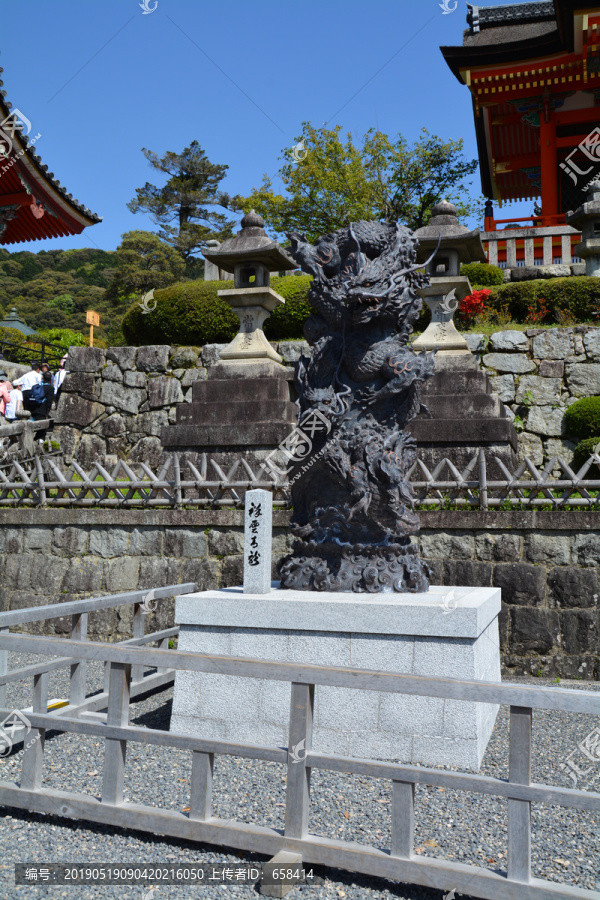 清水寺雕塑