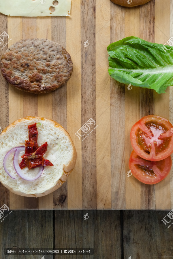 制作汉堡包的蔬菜切片配料