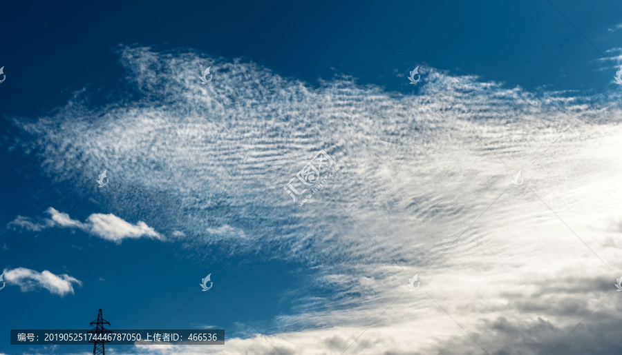 蓝天白云鱼鳞云