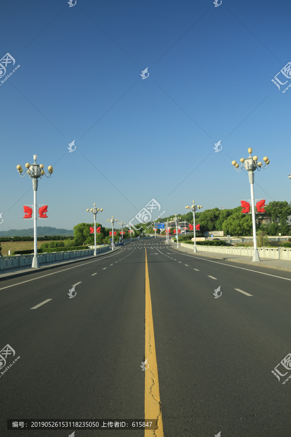 道路