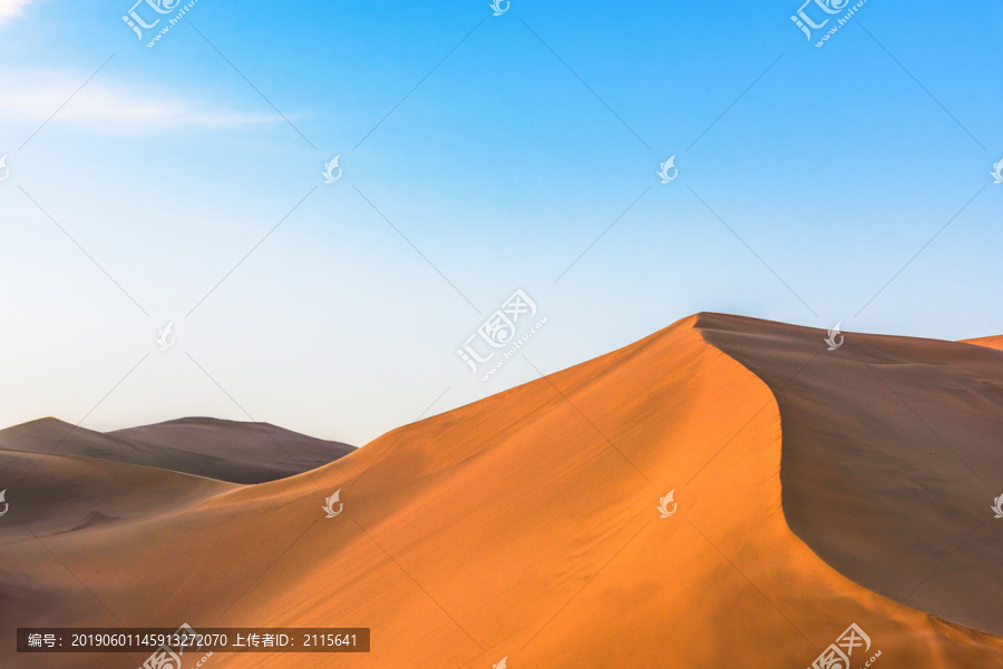 敦煌鸣沙山沙漠沙山