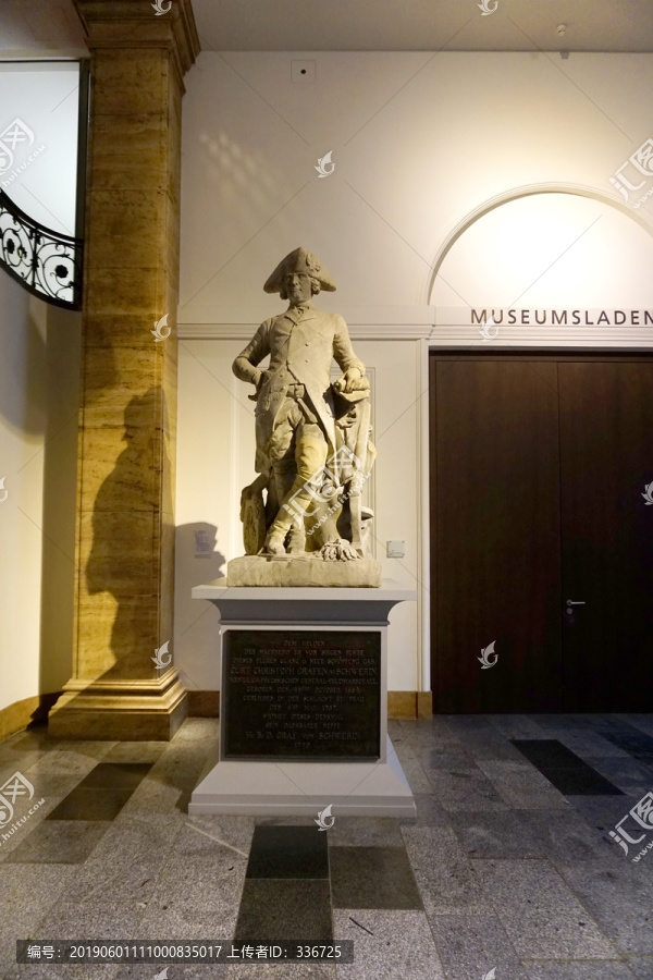 德国历史博物馆施维林元帅塑像