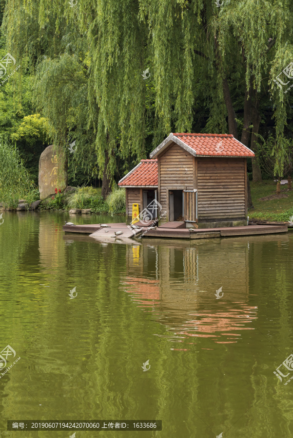 汇金湖小木屋