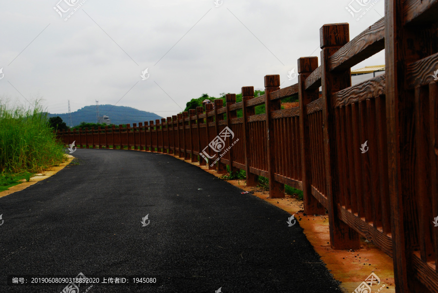 道路护栏