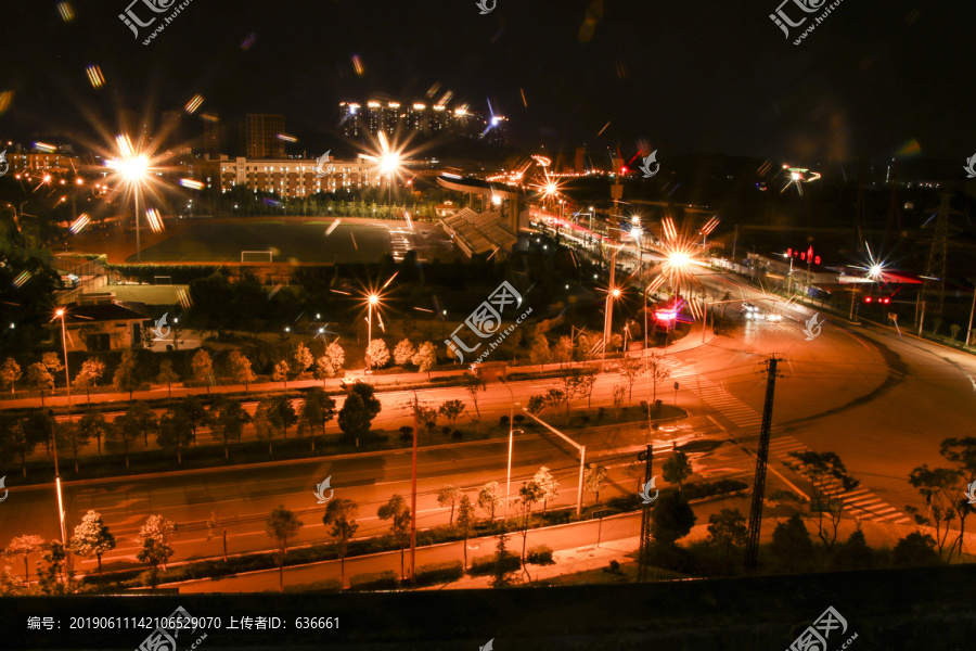 呈贡医科大学丁字路口夜景