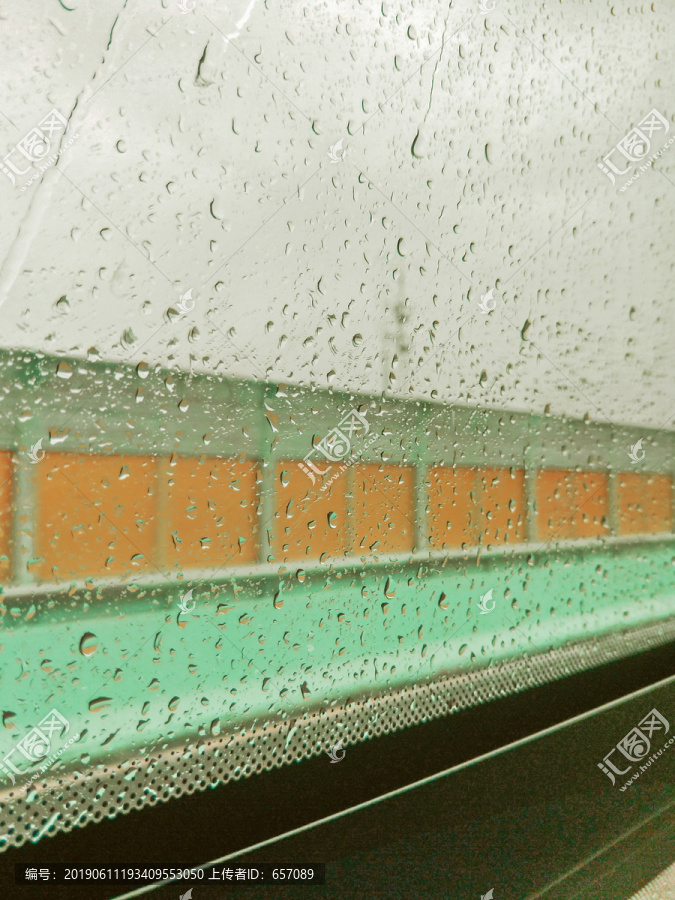 雨滴车窗