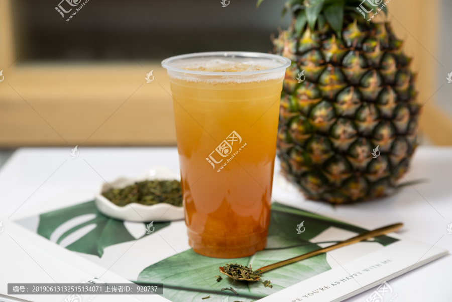 菠萝水果茶