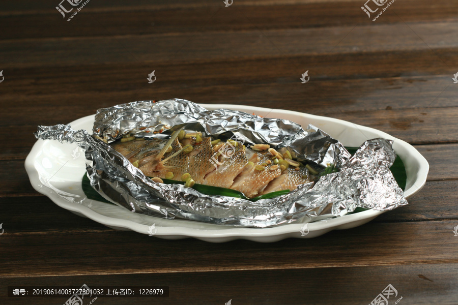 錫紙燒鱸魚