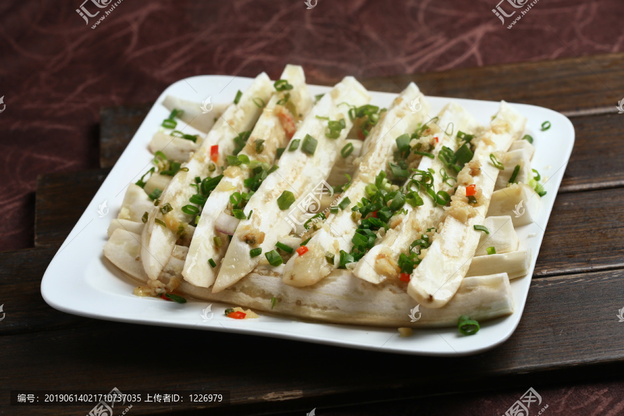 蒜蓉蒸原條茄子