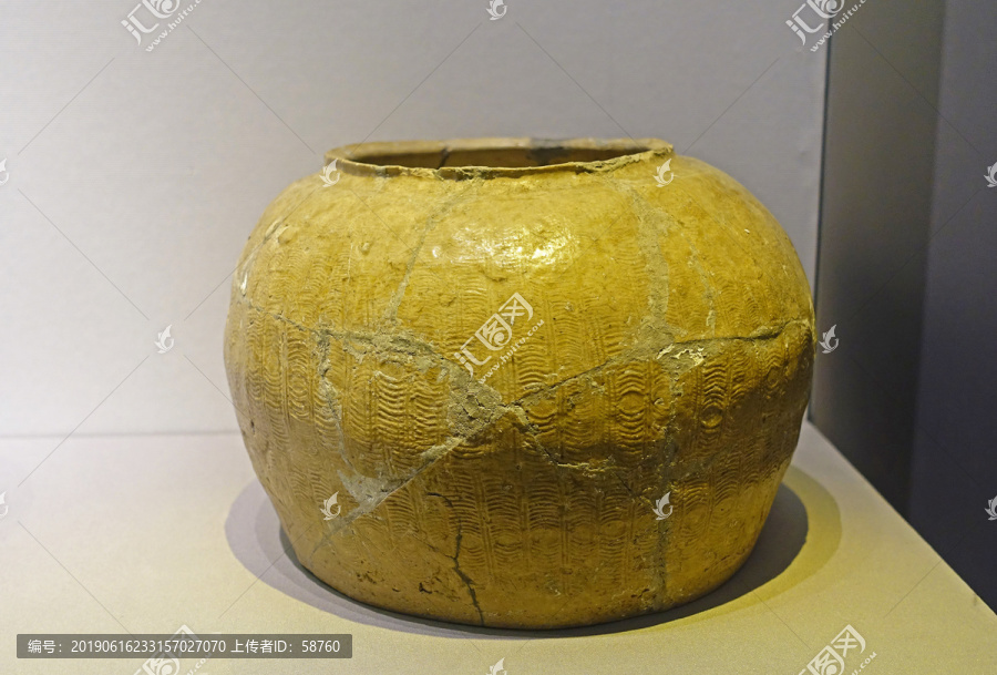 原始青瓷罐