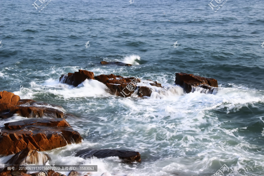 海水浪花