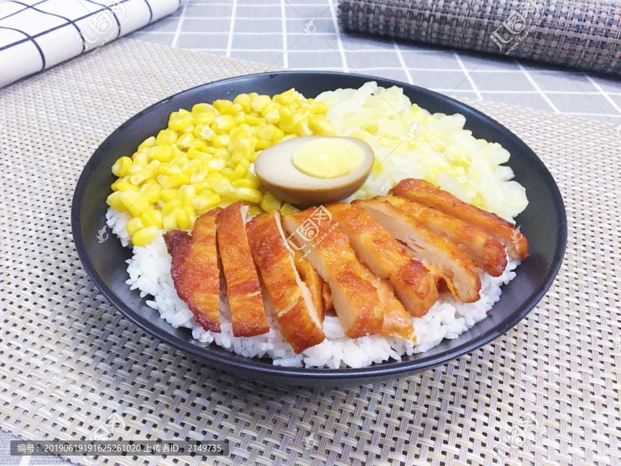 鹵肉飯