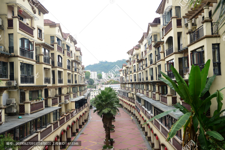 西班牙风情建筑高层住宅