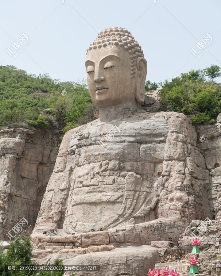 山西太原蒙山大佛