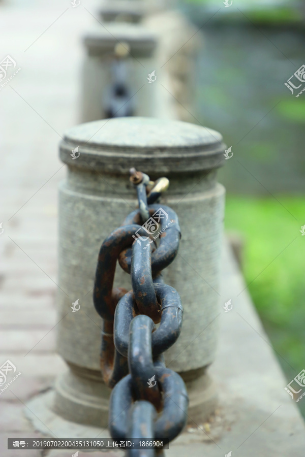 铁链围栏