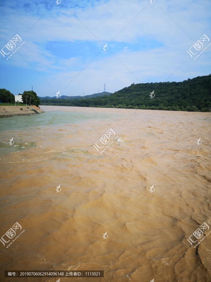 小浪底调沙时的黄河水