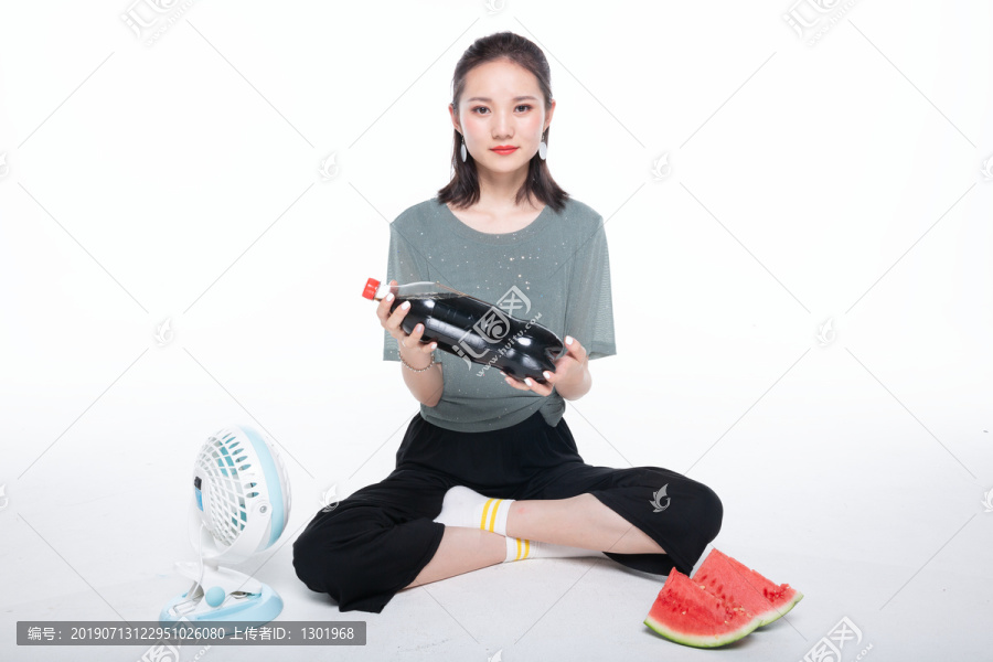 清純女生個(gè)人寫(xiě)真圖集