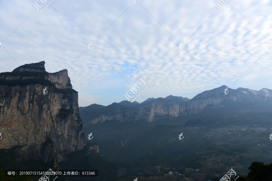 湖北省恩施大峡谷景区群山风景