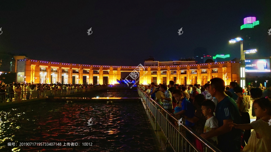 泉城广场喷泉夜景