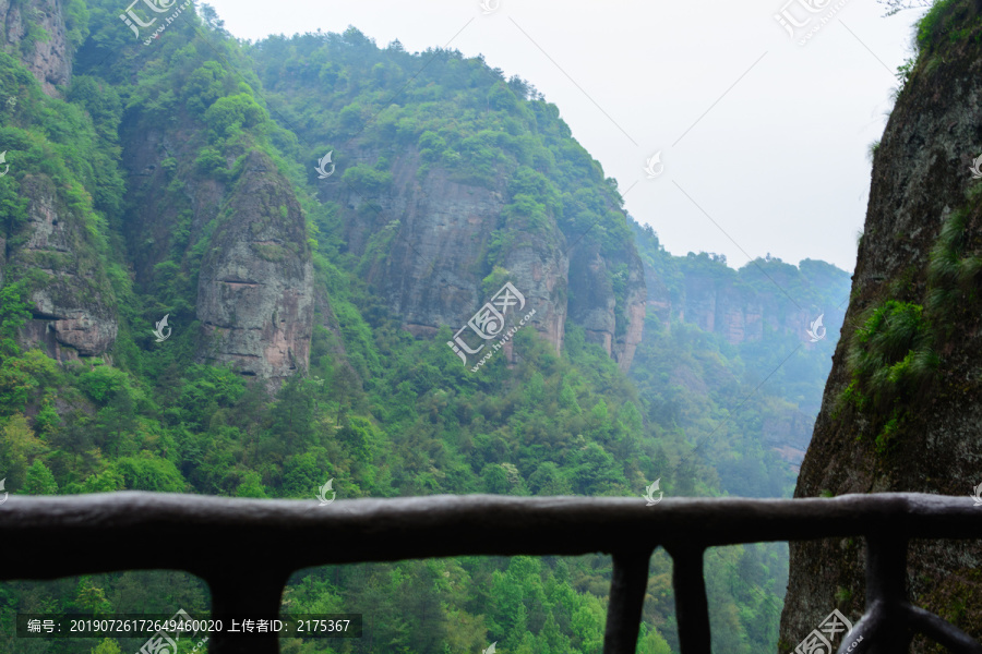 新昌穿岩十九峰景区