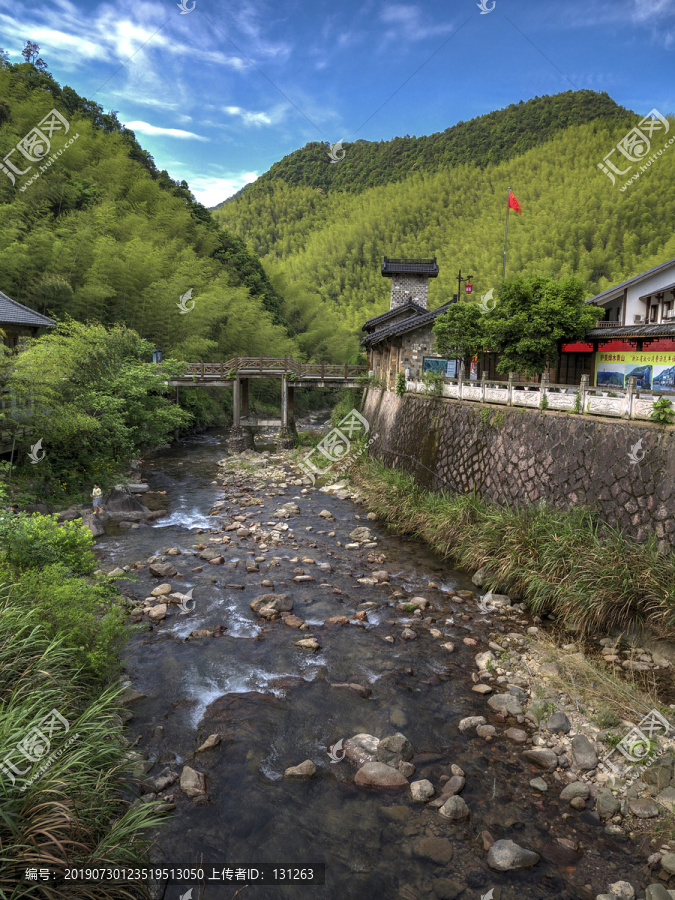 浙江衢州药王山溪流山涧