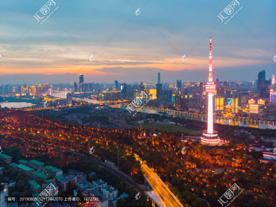 武汉夏日城市航拍傍晚和夜景风光