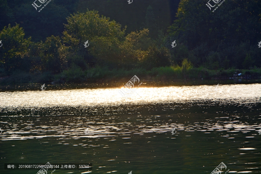 夕阳江畔风景