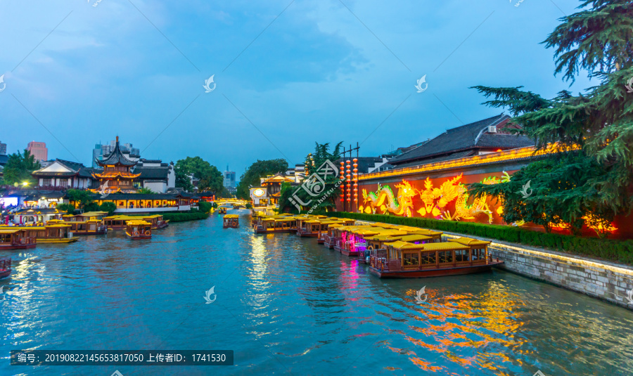 秦淮水乡夜景