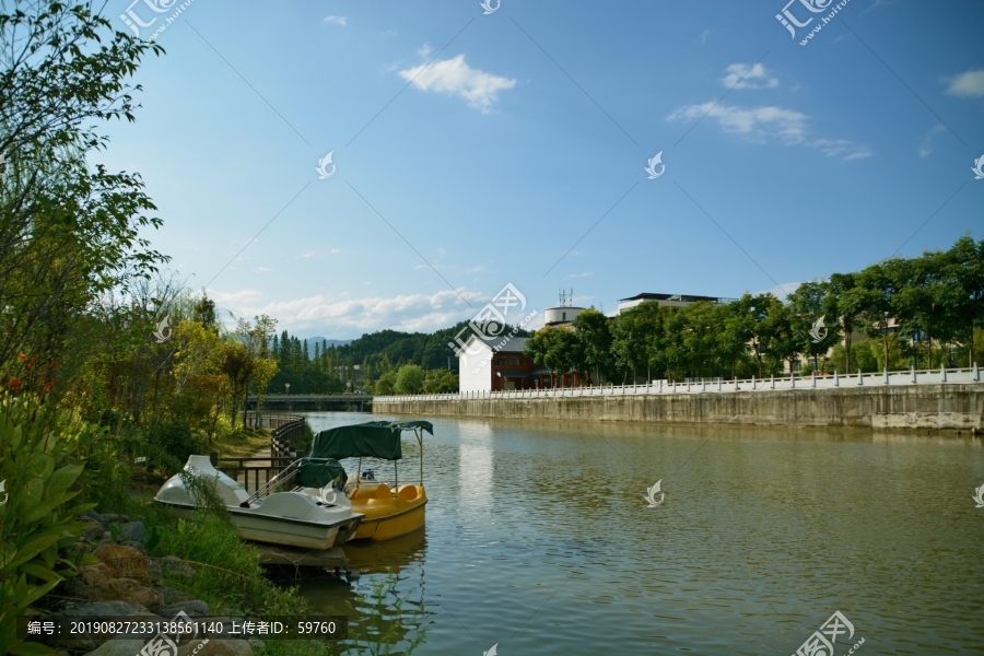 河畔风景