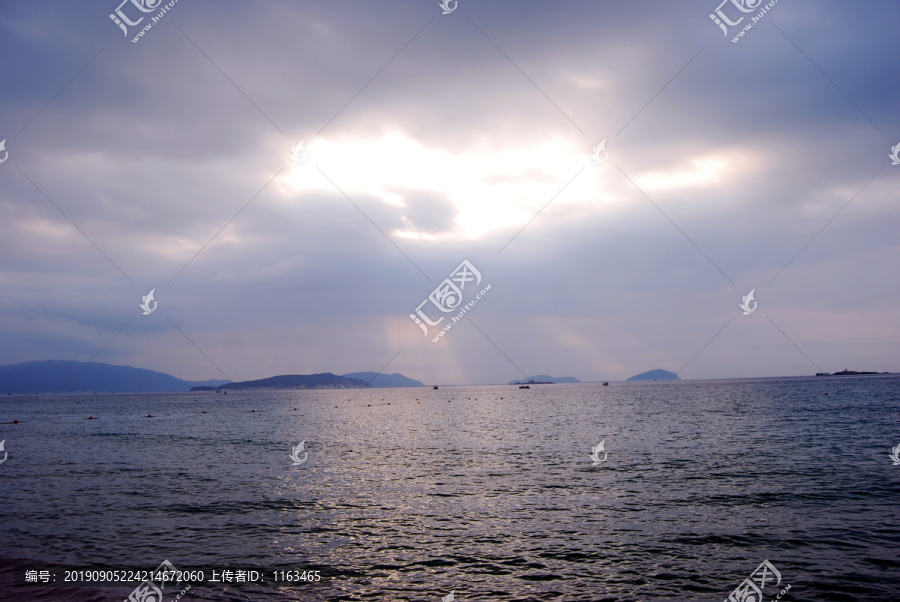 海上阴雨