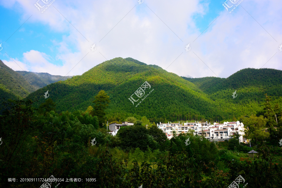 小山村