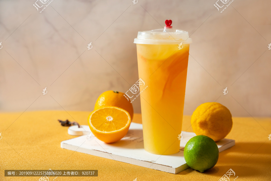 满杯鲜橙