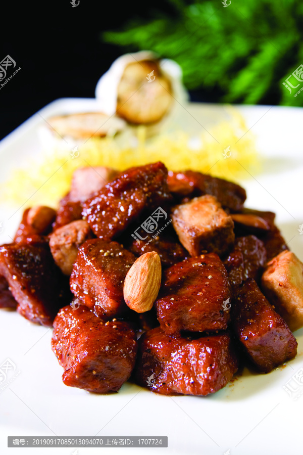 蒜香堅果牛肉丁